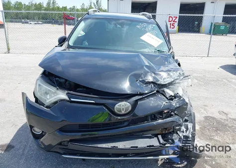 2018 Toyota Rav4 Xle z USA, uszkodzony, nr VIN 2T3WFREV2JW468861